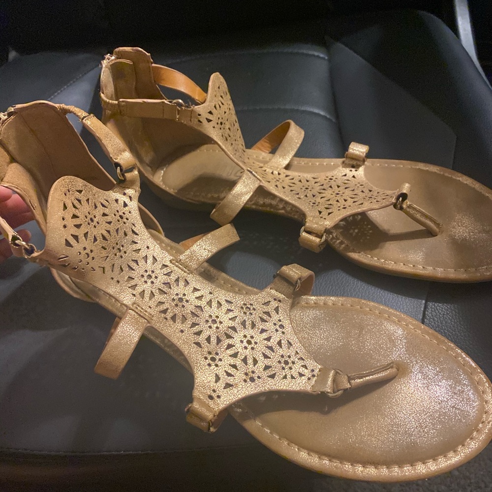Sandals - Picture 2 of 6